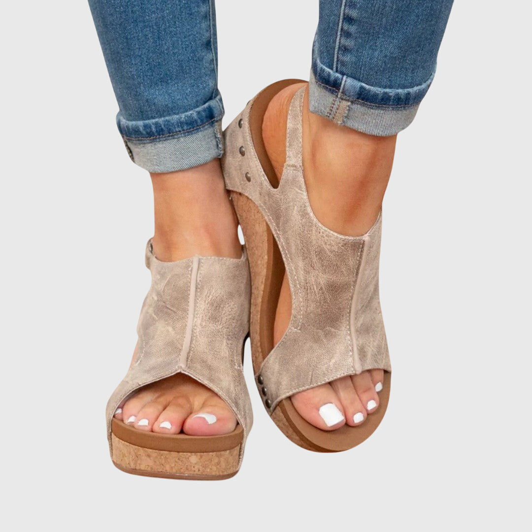 Ingrid Valbrekke | Orthopedic Wedge Sandals in Taupe
