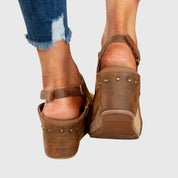 Ingrid Valbrekke | Orthopedic Wedge Sandals in Taupe