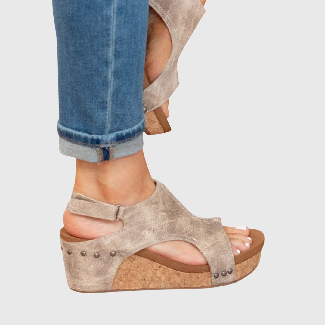 Ingrid Valbrekke | Orthopedic Wedge Sandals in Taupe